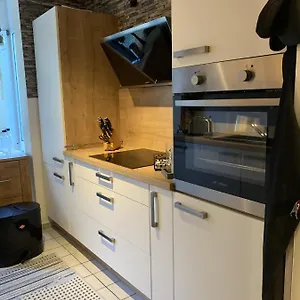  Apartment Wohlfuehlferienwohnung Mit Terrasse In Bensberg